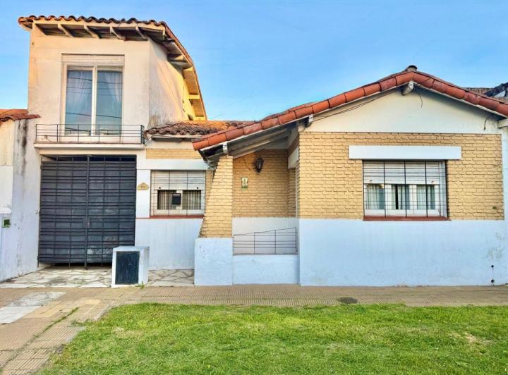 Casa · 115m² · 4 Ambientes · 1 Cochera
