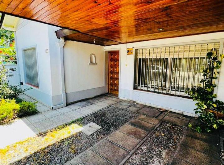 Casa · 142m² · 4 Ambientes · 1 Cochera