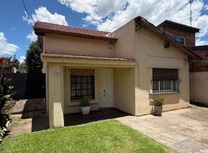 Casa · 80m² · 3 Ambientes · 1 Cochera