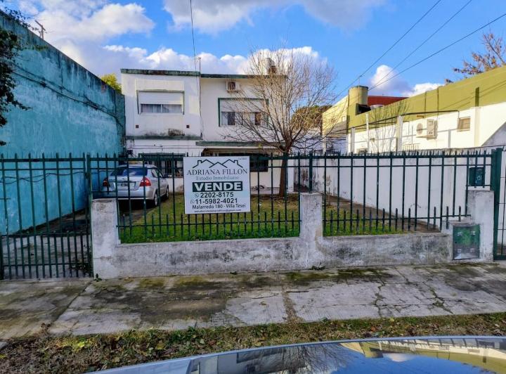 Casa · 300m² · 5 Ambientes · 2 Cocheras