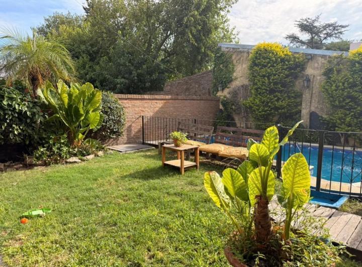 Casa · 125m² · 5 Ambientes · 3 Cocheras