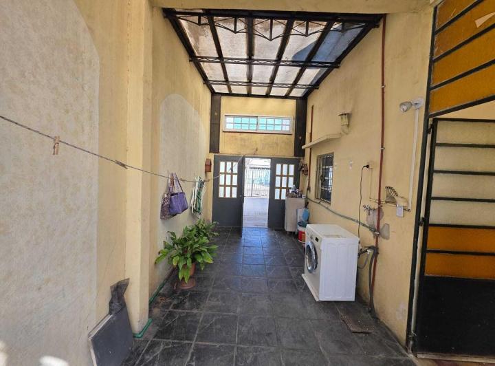 Casa · 236m² · 5 Ambientes · 1 Cochera