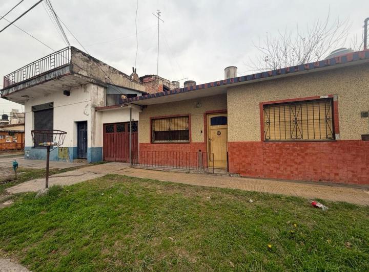 Casa · 165m² · 4 Ambientes · 1 Cochera