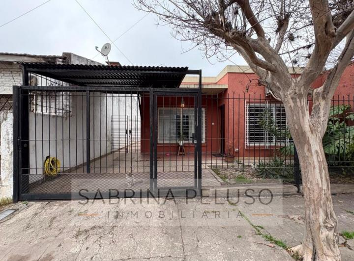 Casa · 76m² · 3 Ambientes · 1 Cochera