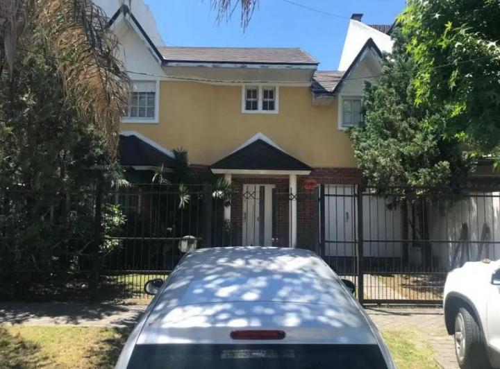Casa · 200m² · 5 Ambientes · 1 Cochera
