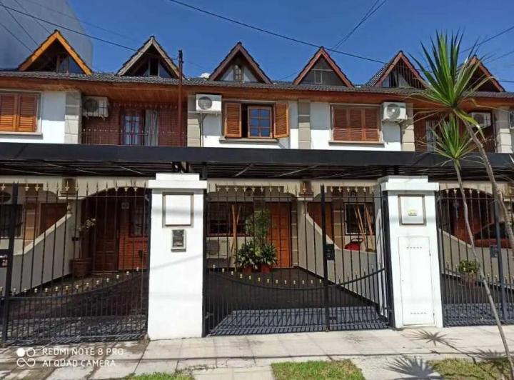 Casa · 110m² · 4 Ambientes · 1 Cochera