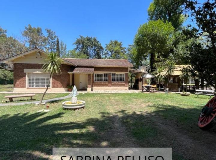 Casa · 12800m² · 4 Ambientes