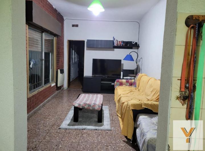 Casa · 100m² · 2 Ambientes · 1 Cochera