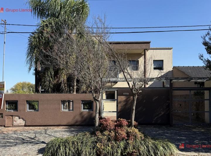 Casa · 175m² · 5 Ambientes · 3 Cocheras