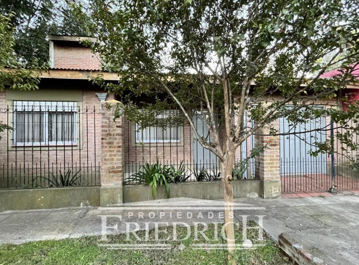 Casa · 80m² · 3 Ambientes · 1 Cochera