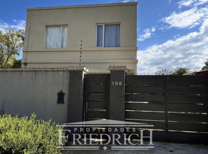 Casa · 121m² · 3 Ambientes · 1 Cochera