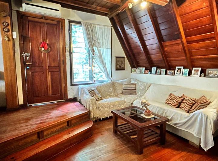 Casa · 115m² · 5 Ambientes · 1 Cochera