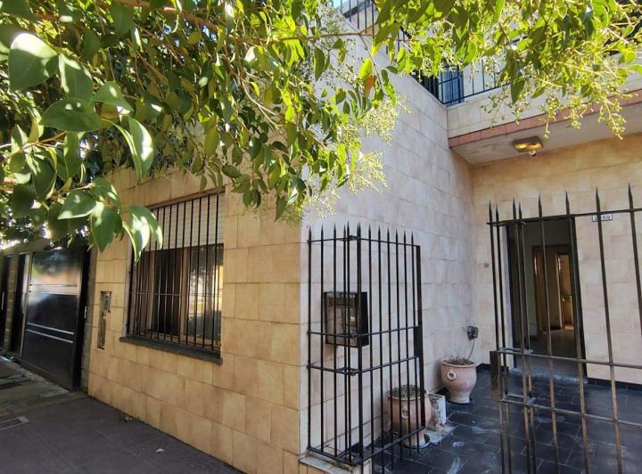 Casa · 272m² · 5 Ambientes · 1 Cochera