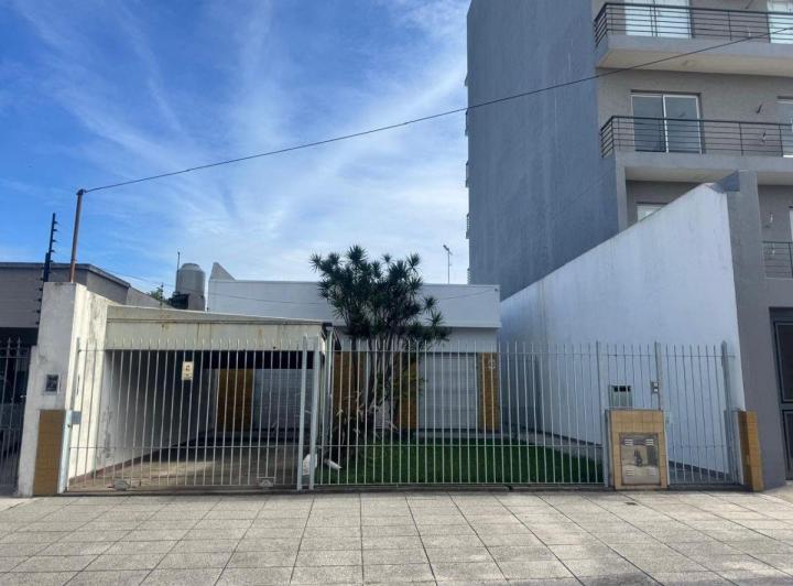 Casa · 197m² · 3 Ambientes · 1 Cochera