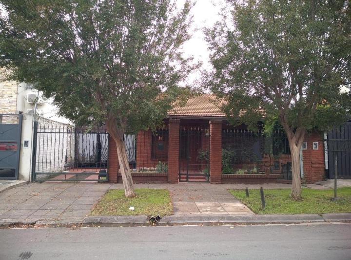 Casa · 116m² · 3 Ambientes · 1 Cochera