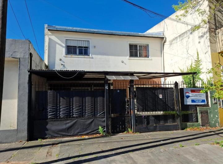 Casa · 157m² · 5 Ambientes · 2 Cocheras