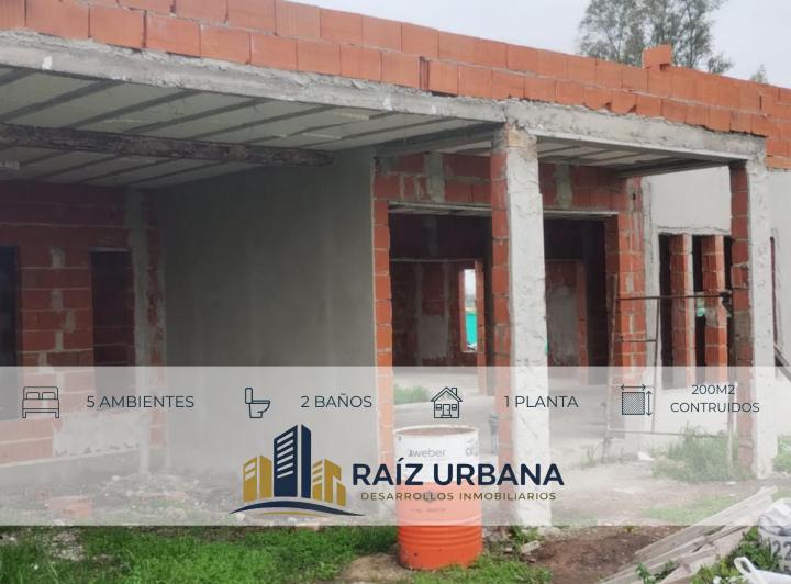 Casa · 200m² · 5 Ambientes · 2 Cocheras