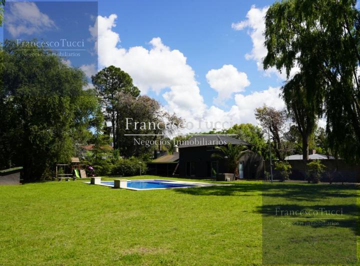 Casa · 45m² · 2 Ambientes · 2 Cocheras