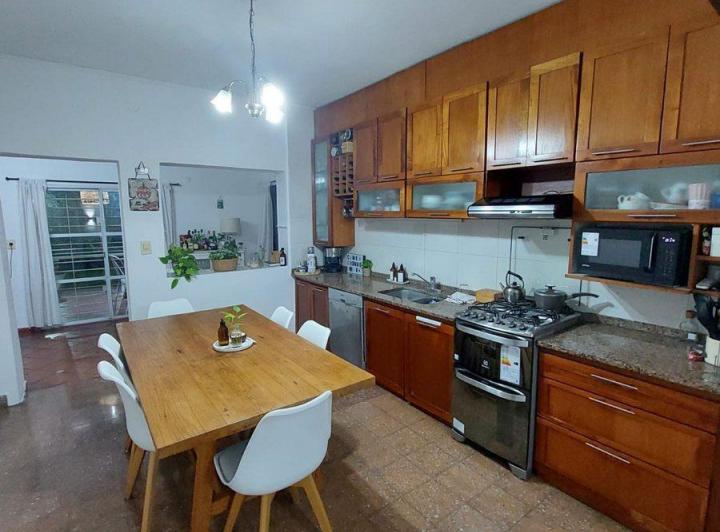 Casa · 80m² · 3 Ambientes · 1 Cochera