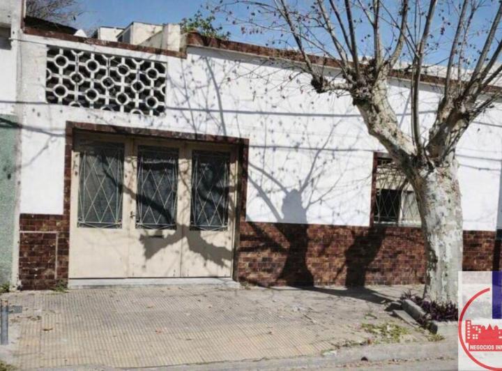 Casa · 82m² · 3 Ambientes · 1 Cochera