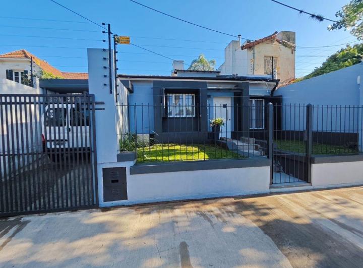 Casa · 115m² · 4 Ambientes · 3 Cocheras