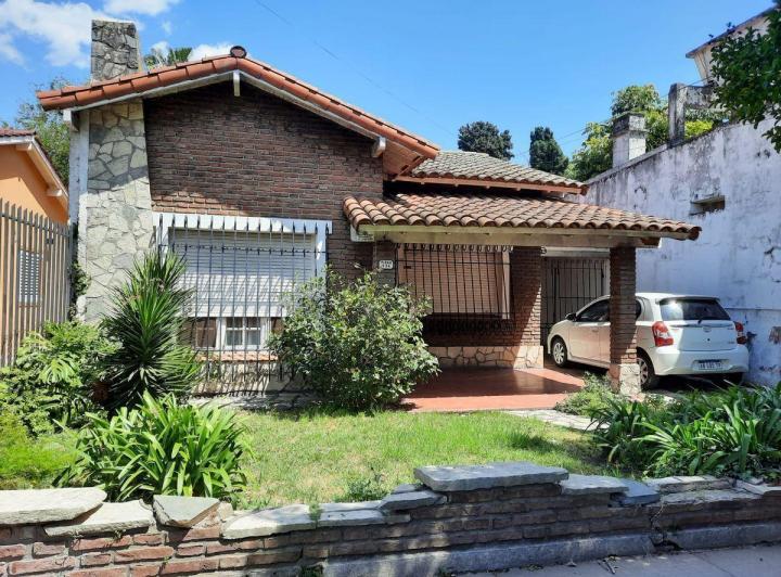 Casa · 1m² · 4 Ambientes