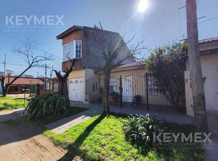 Casa · 143m² · 5 Ambientes · 1 Cochera