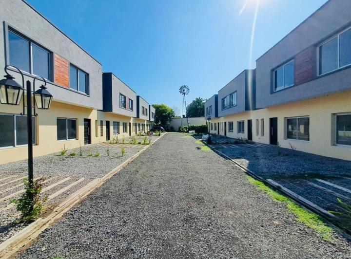 Casa · 65m² · 3 Ambientes · 1 Cochera