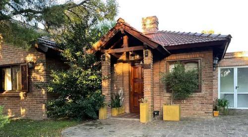 Casa · 160m² · 4 Ambientes