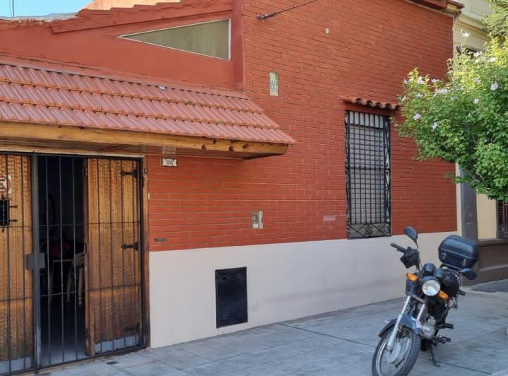 Casa · 100m² · 3 Ambientes · 1 Cochera