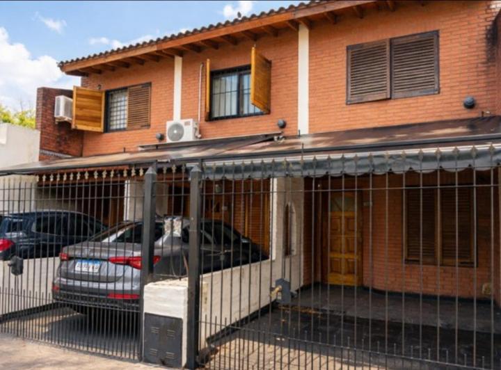 Casa · 90m² · 3 Ambientes · 1 Cochera
