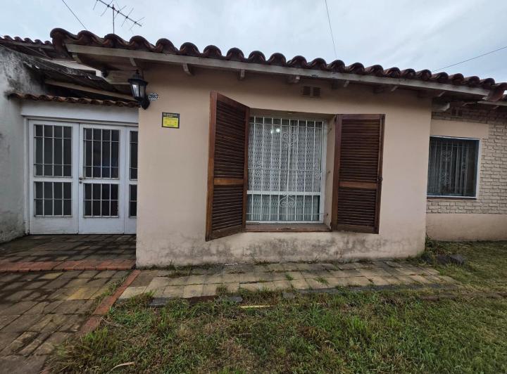 Casa · 100m² · 3 Ambientes · 3 Cocheras