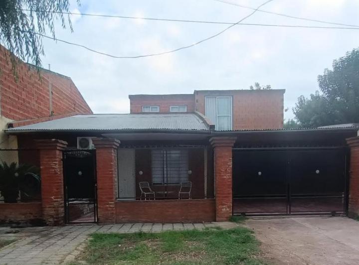 Casa · 150m² · 3 Ambientes · 1 Cochera