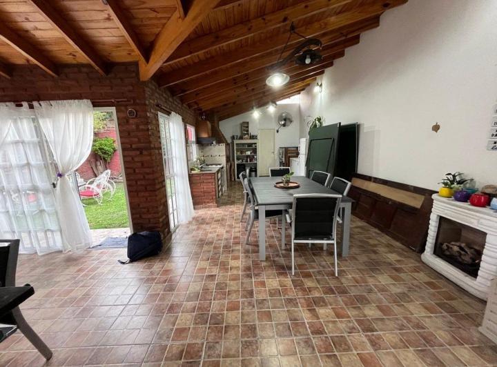Casa · 138m² · 3 Ambientes · 2 Cocheras