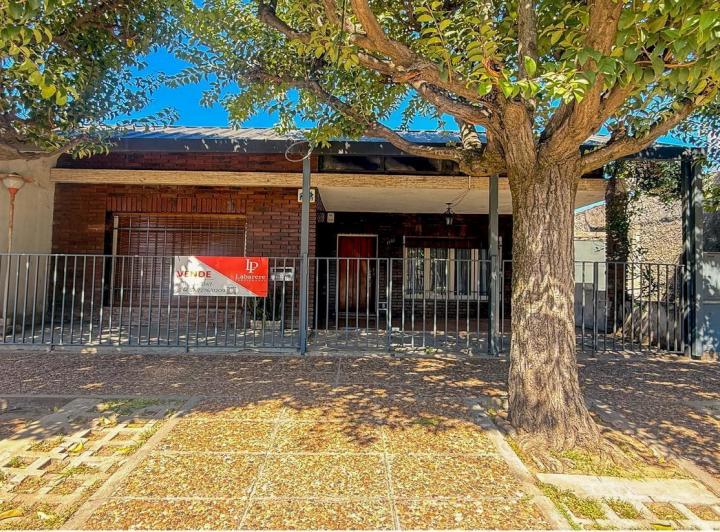 Casa · 170m² · 3 Ambientes · 1 Cochera