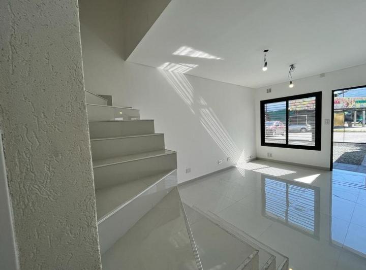 Casa · 76m² · 3 Ambientes · 1 Cochera