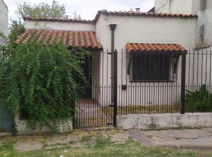 Casa · 160m² · 5 Ambientes · 1 Cochera