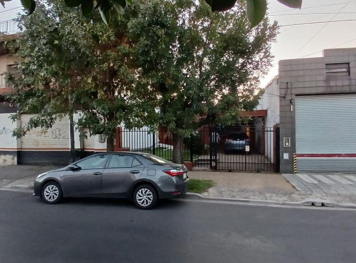 Casa · 136m² · 5 Ambientes · 2 Cocheras