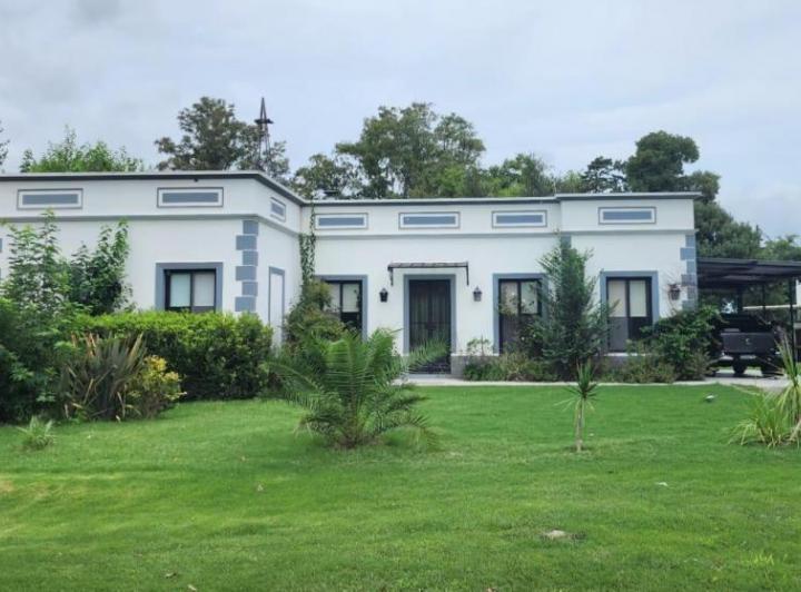 Casa · 200m² · 3 Dormitorios