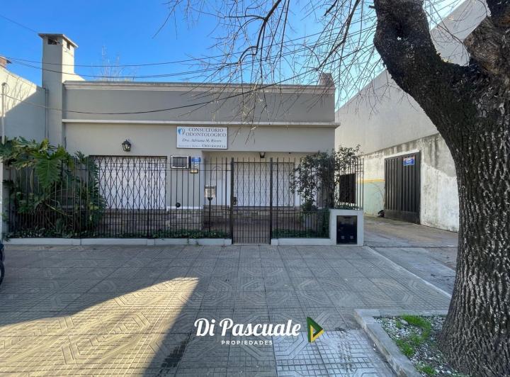 Casa · 200m² · 6 Ambientes