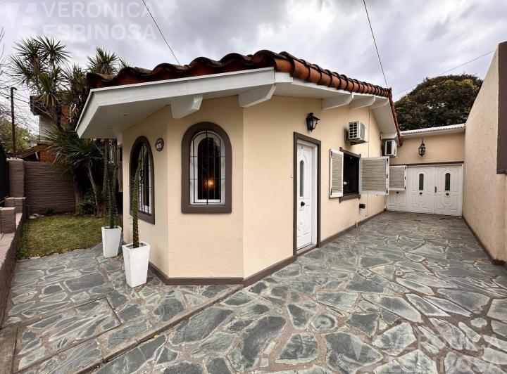 Casa · 127m² · 3 Ambientes · 3 Cocheras