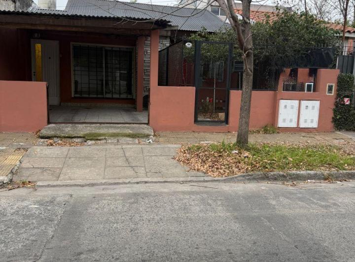 Casa · 163m² · 5 Ambientes · 1 Cochera