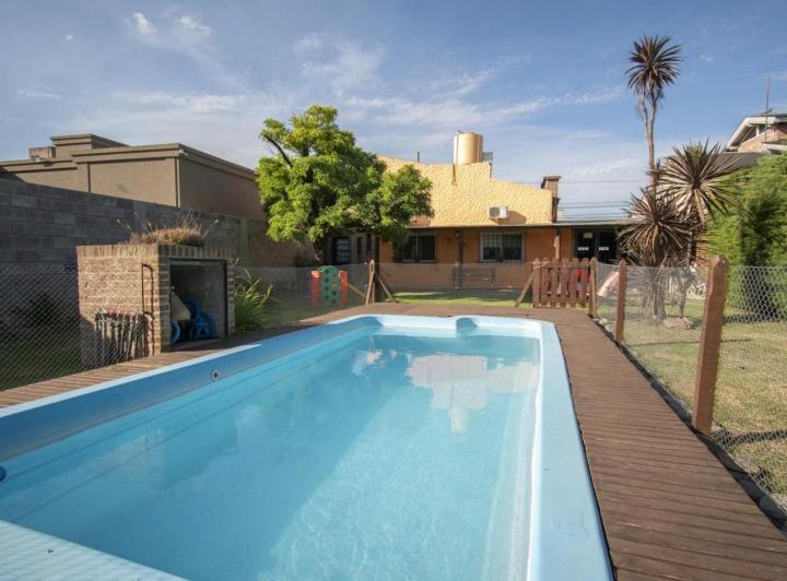 Casa · 144m² · 4 Ambientes · 1 Cochera
