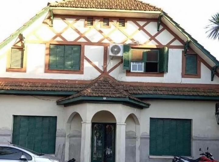 Casa · 111m² · 7 Dormitorios