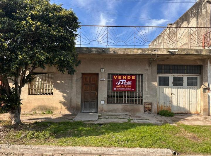 Casa · 180m² · 3 Ambientes · 1 Cochera