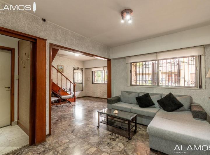 Casa · 188m² · 5 Ambientes · 3 Cocheras