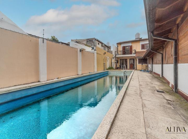 Casa · 160m² · 5 Ambientes · 1 Cochera