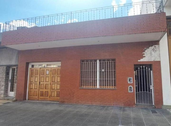 Casa · 300m² · 1 Cochera