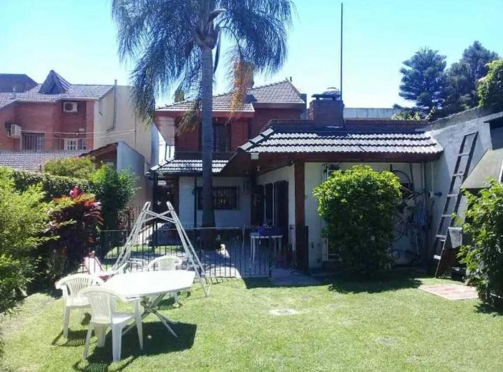 Casa · 250m² · 4 Ambientes · 1 Cochera