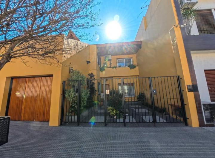 Casa · 170m² · 4 Ambientes · 1 Cochera
